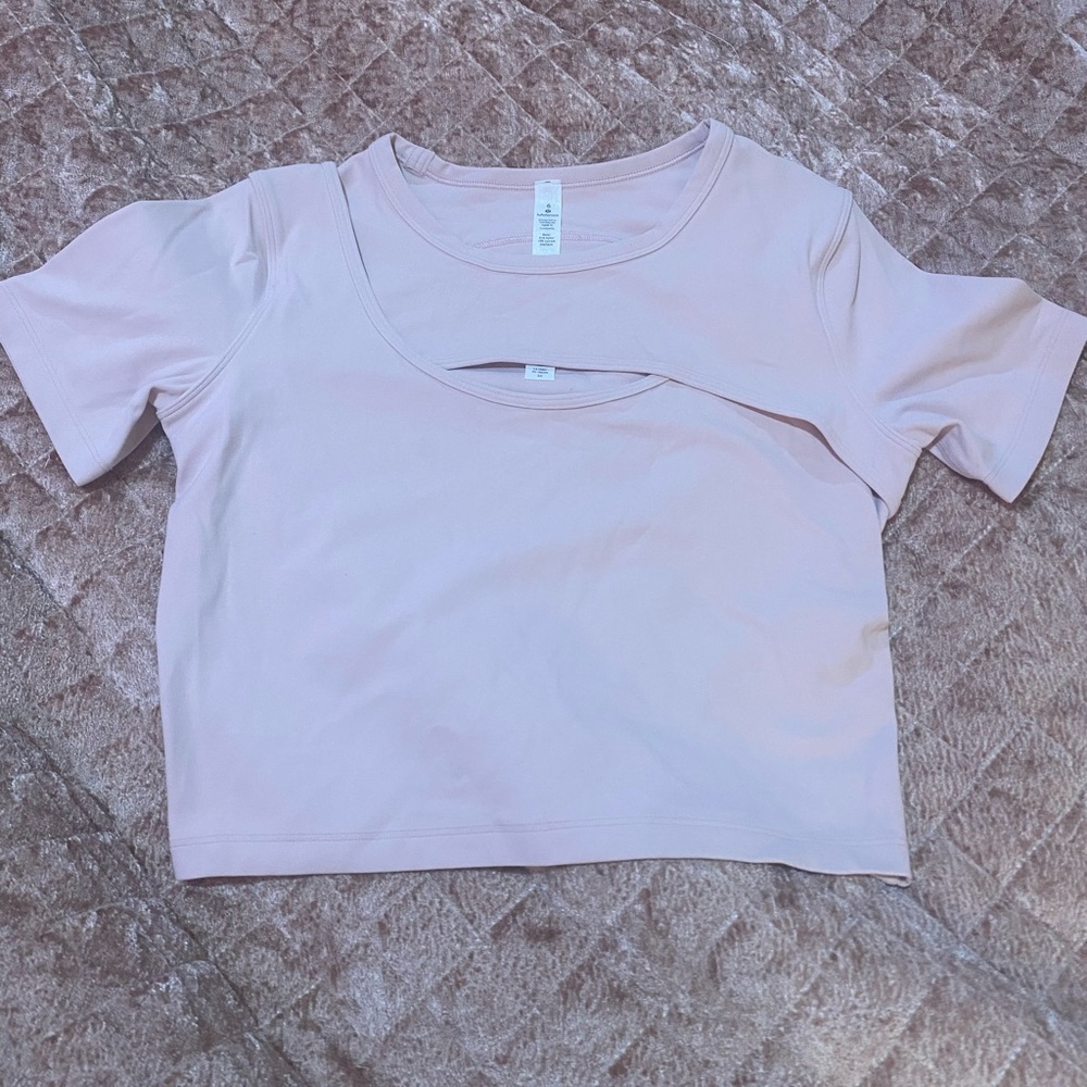 2020 lululemon get centred short sleeve. cropped.